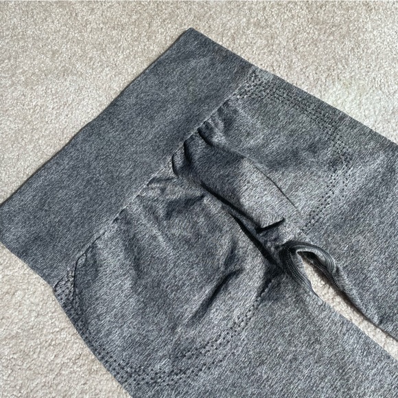 Gymshark | Vital Seamless Leggings | GREY - SMALL - Picture 8 of 9